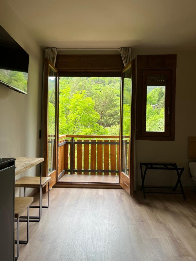 Hotel Els Encantats Espot Extérieur photo