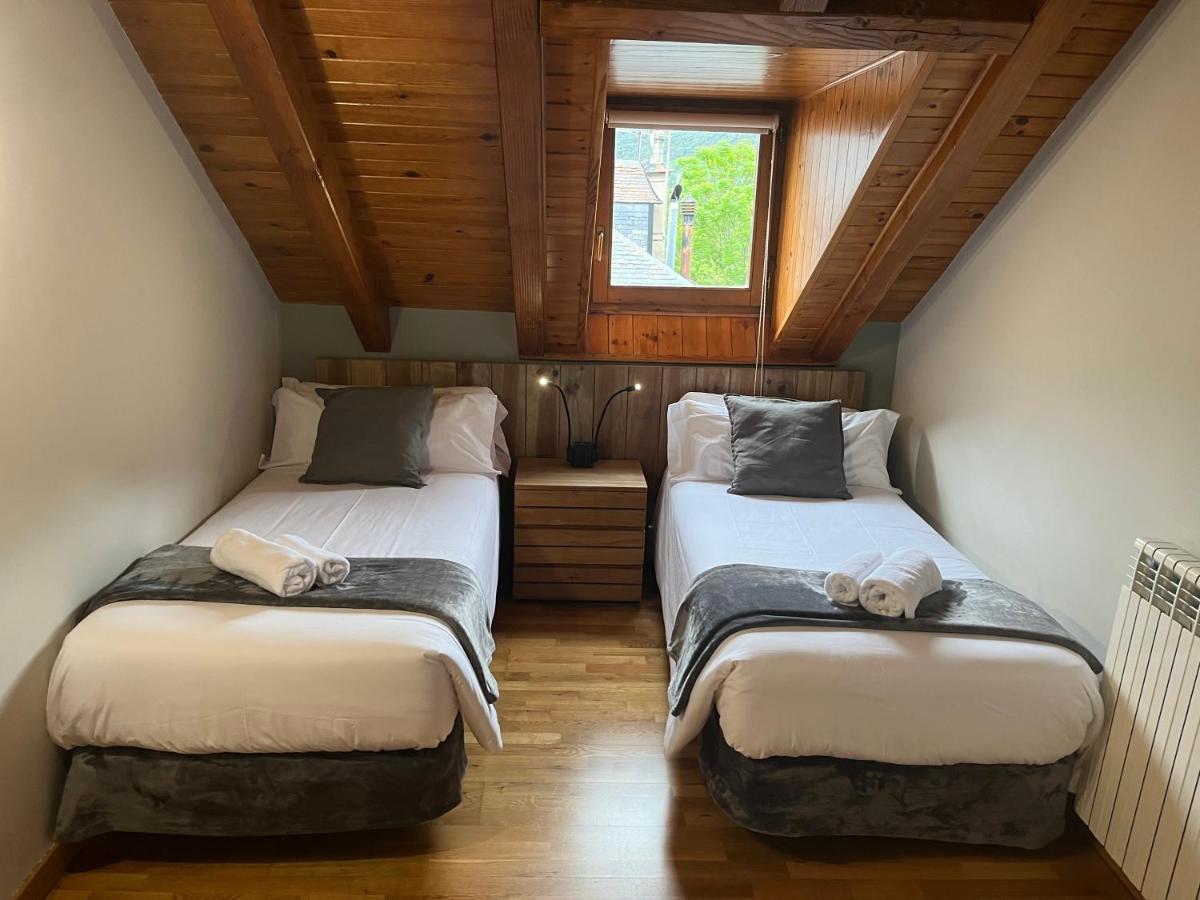 Hotel Els Encantats Espot Extérieur photo