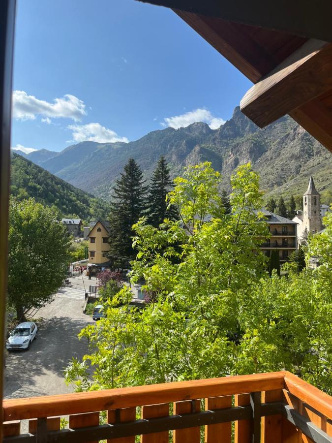 Hotel Els Encantats Espot Extérieur photo
