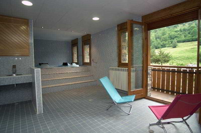 Hotel Els Encantats Espot Extérieur photo